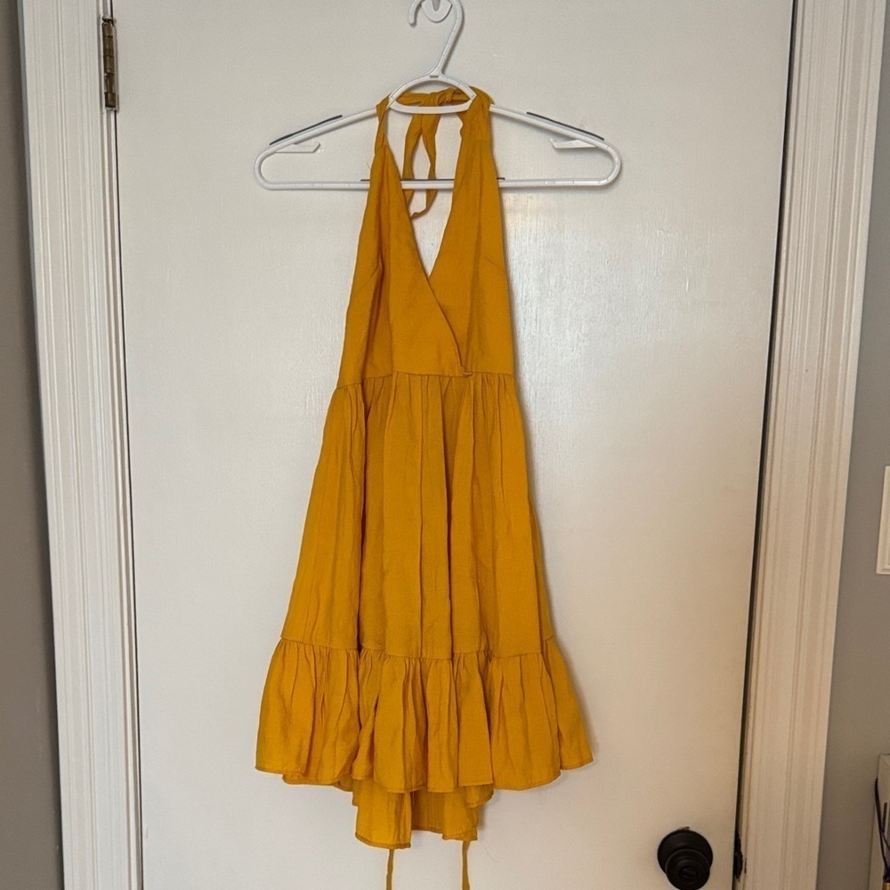 McKenzie and me- Yellow Halter Dress- size medium NWOT